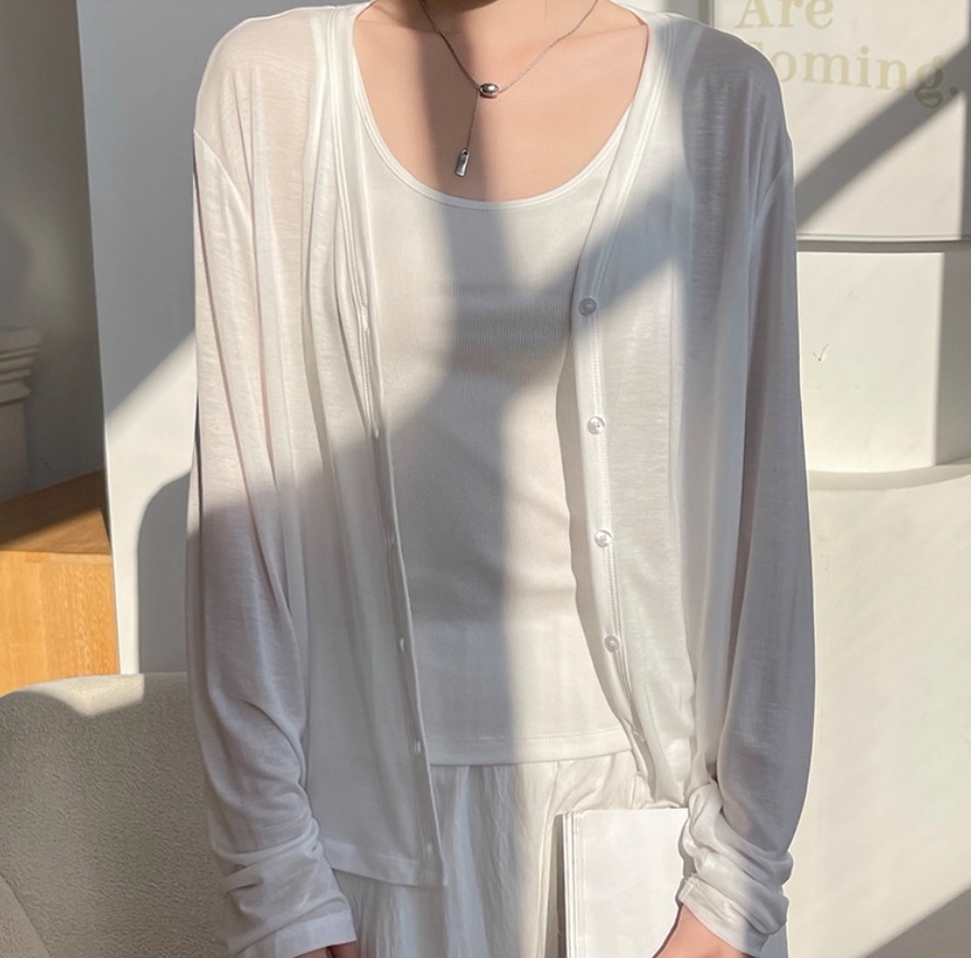 レディース カーディガンシャツ ブラウス 前開き 長袖 ストレート 薄手 大人可愛い きれいめ シンプル カジュアル 上品 こなれ感 ラフ クール 都会的 ナチュラル 無地 春 夏 発表会 ステージ