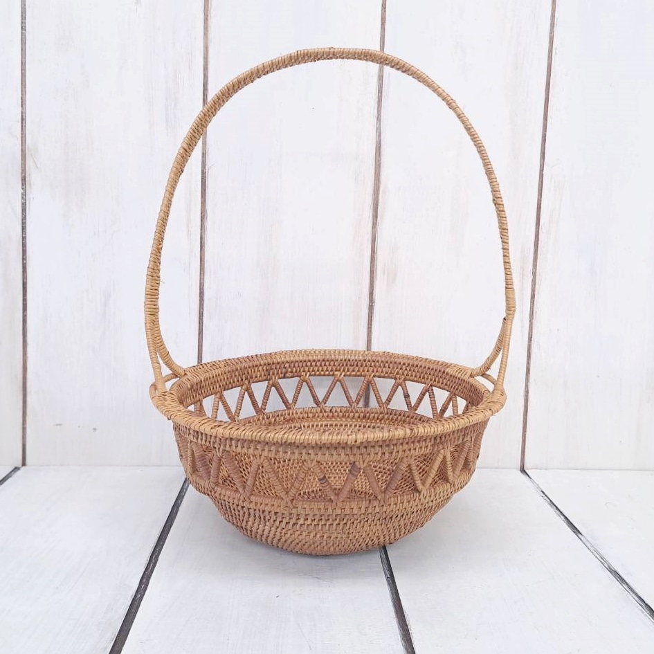 アタ製 手編み 円形 持ち手付きバスケット（ata-017）