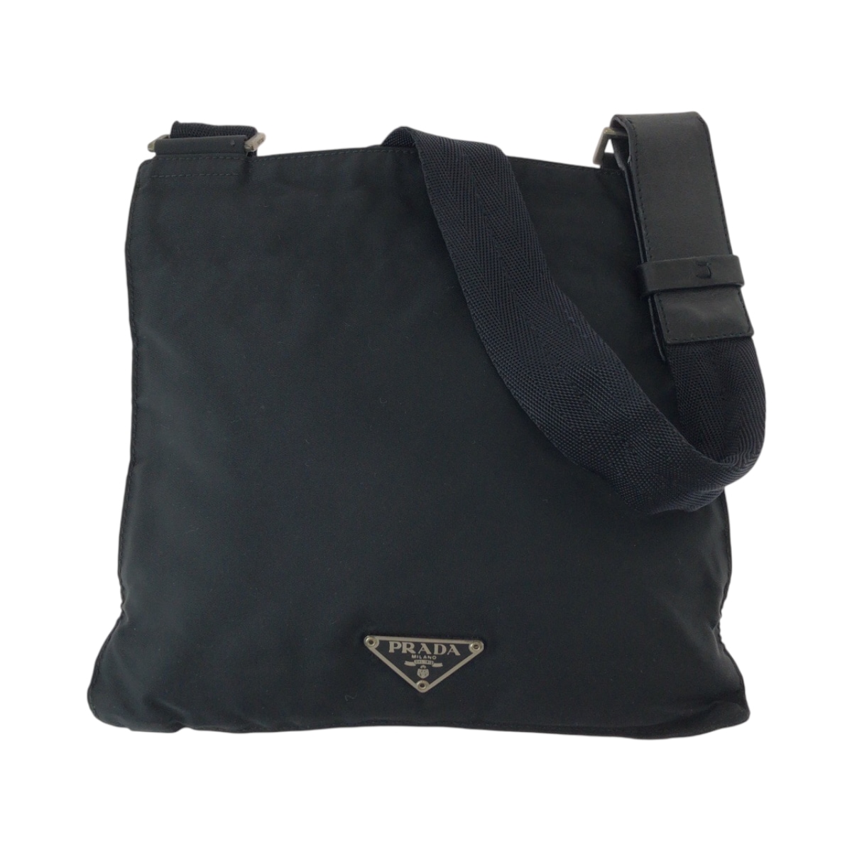 テスート 三角ロゴプレート ブラック 黒 シルバー金具 ナイロン ショルダーバッグ サコッシュ メンズ 501235