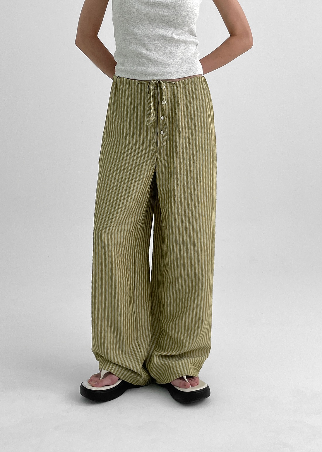 モヒンボタンストライプストラップパンツ