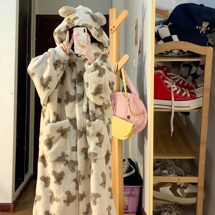 ルームウェア レディース パジャマ 部屋着 寝巻き ナイトウェア 着ぐるみ 着る毛布 ロング丈 マキシ丈 袖あり 長袖 フード フード付き モコモコ もこもこ ふわふわ 前開き ポケット かわいい