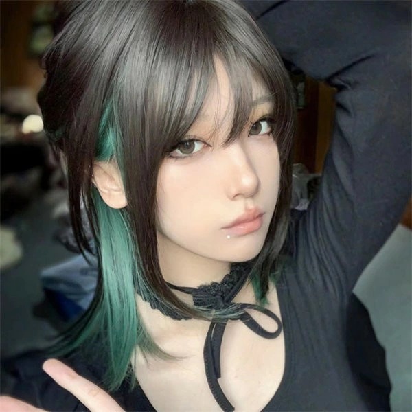 ウィッグ レディース フルウィッグ ショート ストレート ぱっつん前髪 前髪あり 可愛い かわいい 大人用 コスプレ ロリータ ゴスロリ コスチューム 原宿風 仮装 超自然 かつら wig Lolit