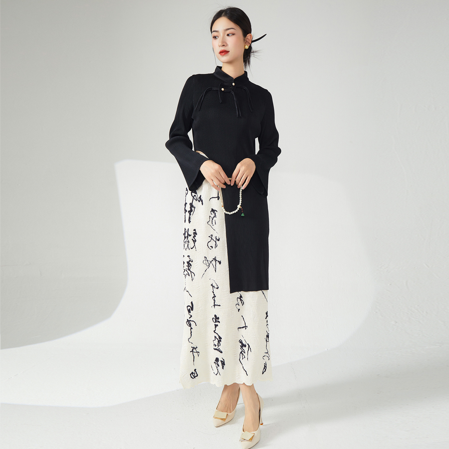 国民風レディースハイエンドレトロスーツ2024イレギュラートップハーフスカートプリーツ新中国ツーピースセット