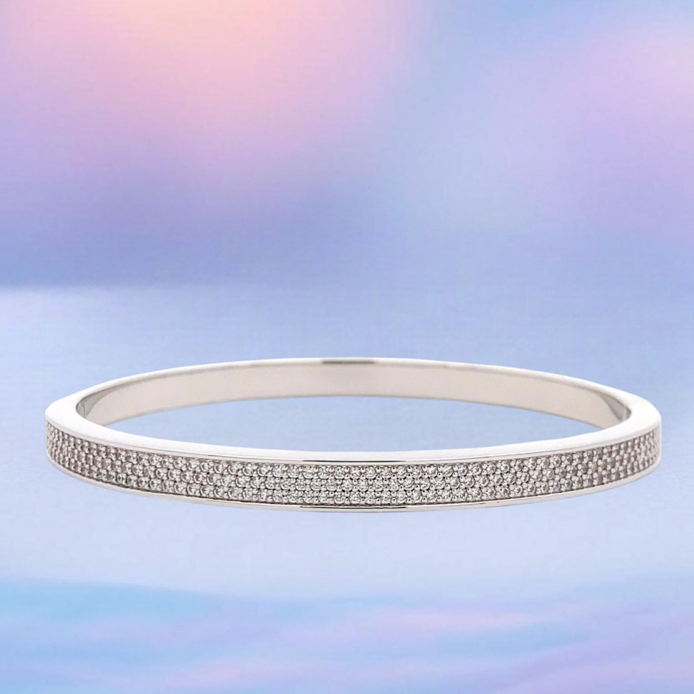 祝福のデイリーフルパヴェCZ風水エネルギーバングル毎日身に着けられる幸せとエネルギーの象徴(銀色)