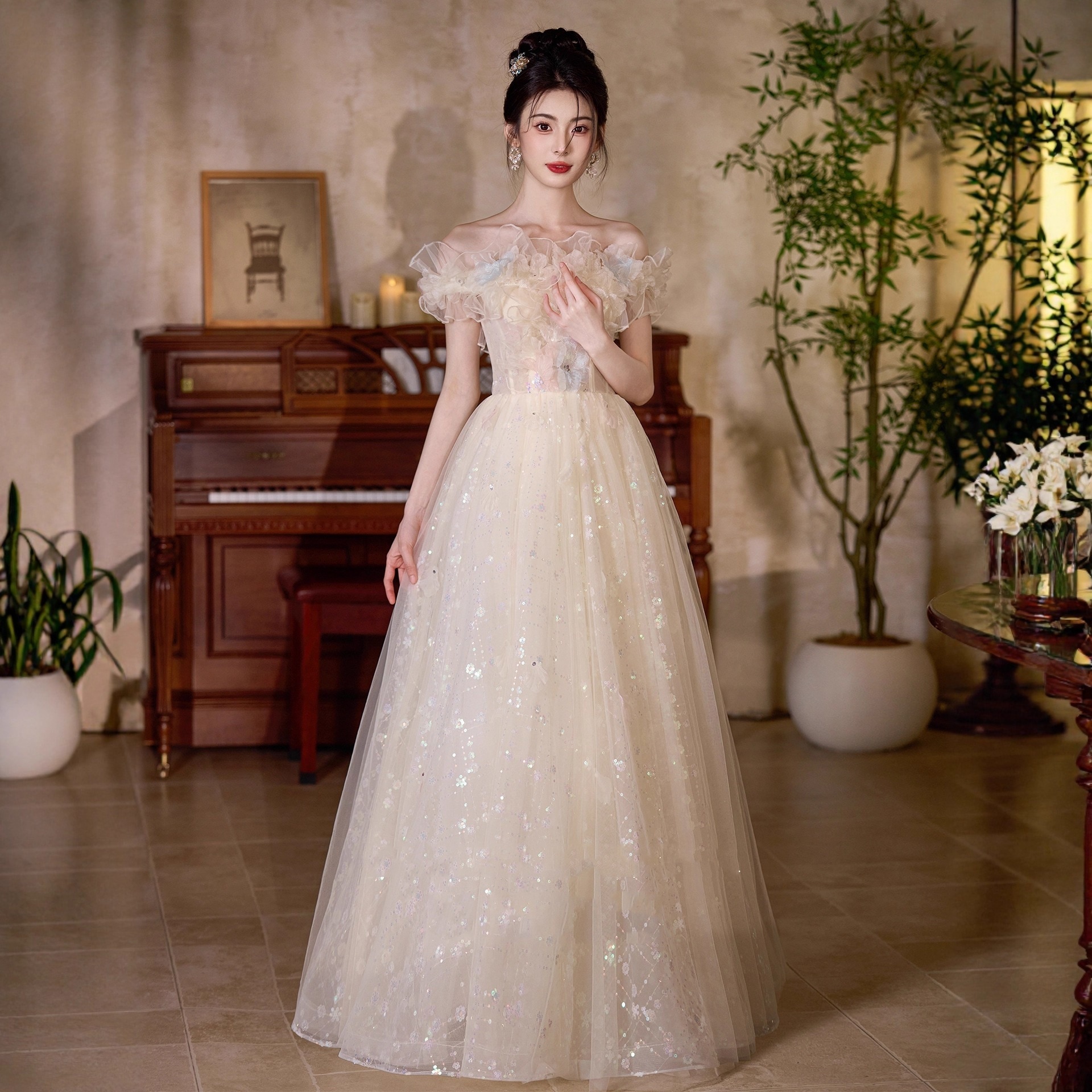 【送.料.無.料.急速発送】シャンパンカラー2025ポンポンスカートドレス 演奏会 ウェディング 発表会 成人式 二次会 お呼ばれ