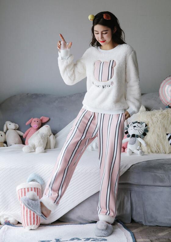 小路ホームウェア女性用オピチ パジャマ 4,834円