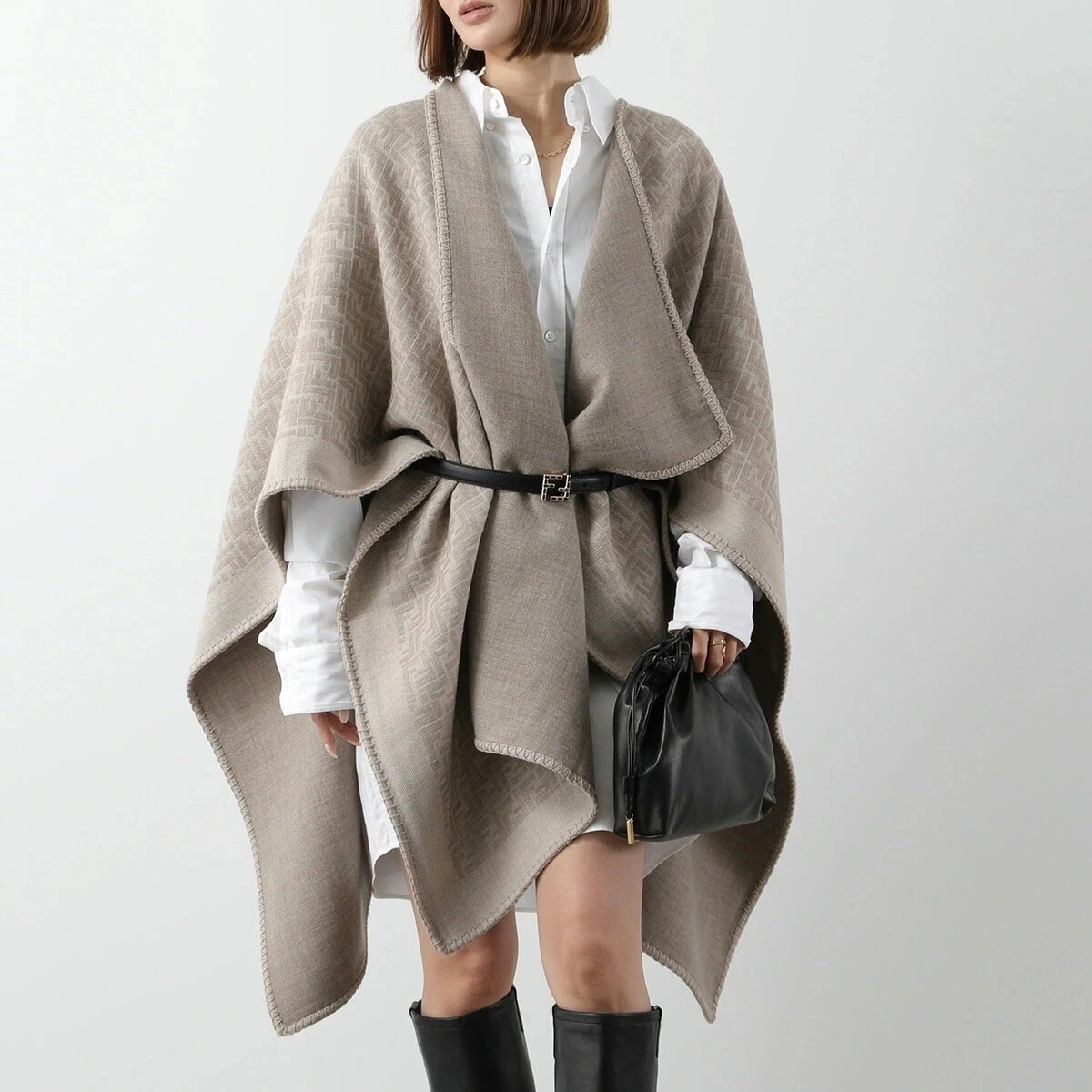 FENDI フェンディ ポンチョ FXX776 ASFX レディース ケープ ウール カシミヤ混紡 ステッチ FFロゴ ズッカ柄 F0QB9/BEIGE FXX