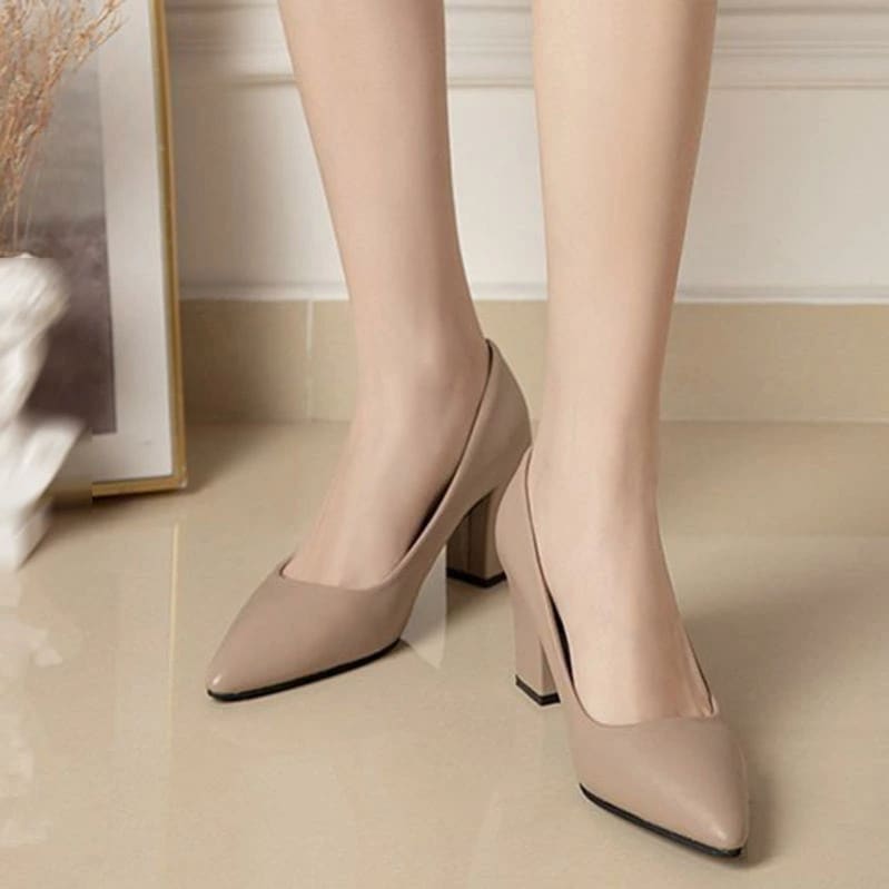 300円OFFクーポン おしゃれ パンプス レディース ポインテッドトゥ 太ヒール 杏色 歩きやすい スリッポン ローファー 通勤 オフィス フォーマルシューズ 革 フェミニン ペタンコ パンプス 2