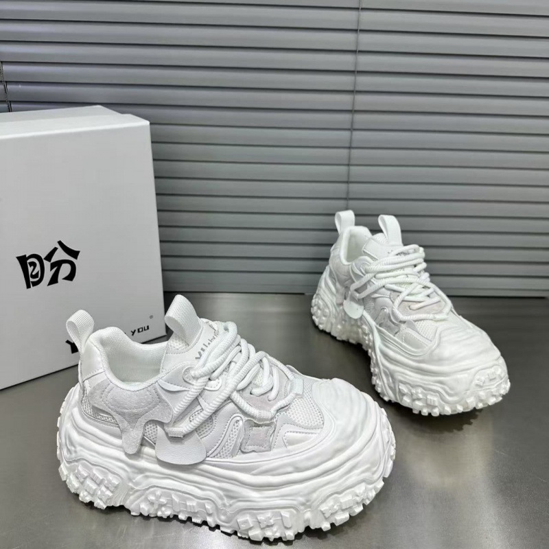 韓国風ダッドシューズ女性用2025年春新作レースアップ身長アップスポーツカジュアルシューズ軽量厚底シングルシューズ