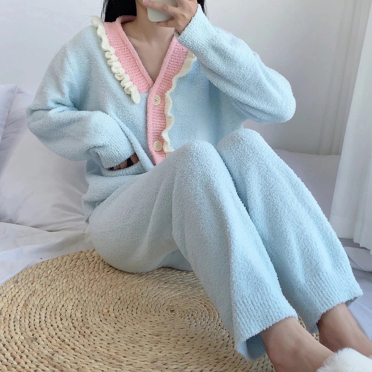 二点セット 小さな新鮮な柔らかいソフトパジャマ女性クラッシュ色木耳エッジカーディガン柔らかい肌に優しいブルーのホームウェアのセット