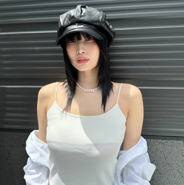 アイドルスタイル,トワイス モモ着用 ニュースボーイキャップ＆ベレー帽