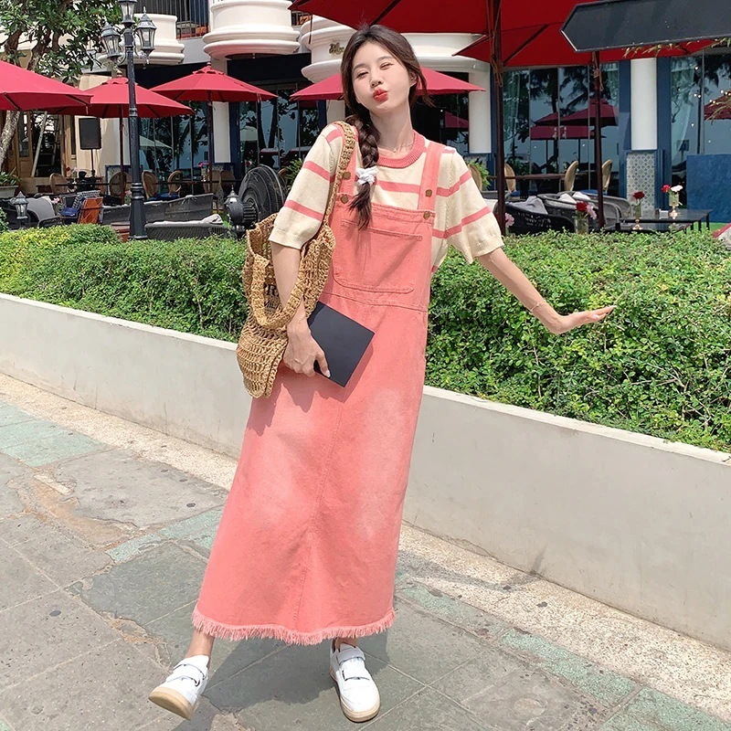 本物のフランスの甘い風デニムバックドレス2024新しいファッションの老化ルーズニッチデザイン細いバックストラップ