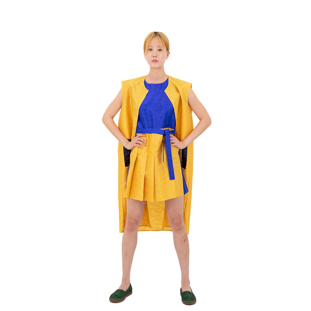 Mousai KG Long Vest