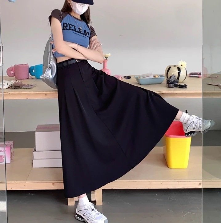 スカート ボトムス ロングスカート プリーツスカート ロング ロング丈 マキシ マキシ丈 セミフレア Aライン プリーツ 大人可愛い シンプル カジュアル おしゃれ お洒落 かっこいい 大人女子 無地