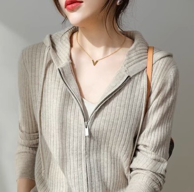 ニット フード付き カーディガン パーカー 長袖 ウール かわいい 大人可愛い きれいめ シンプル カジュアル 大人 上品 おしゃれ お洒落 かっこいい レトロ 大人女子 こなれ感 ラフ ラブリー