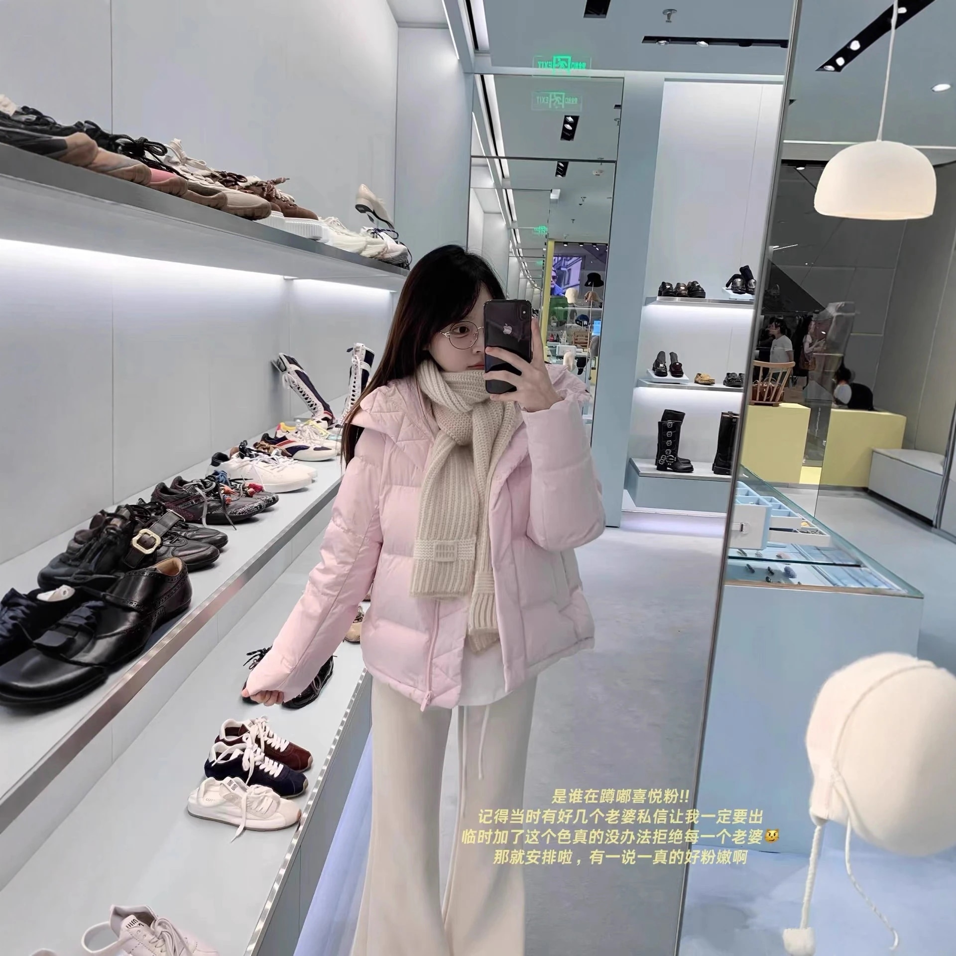 2025年冬新作 韓国風 万能ショートダウンジャケット レディース フード付き 厚手 ホワイトダックダウン スリムウエストデザイン