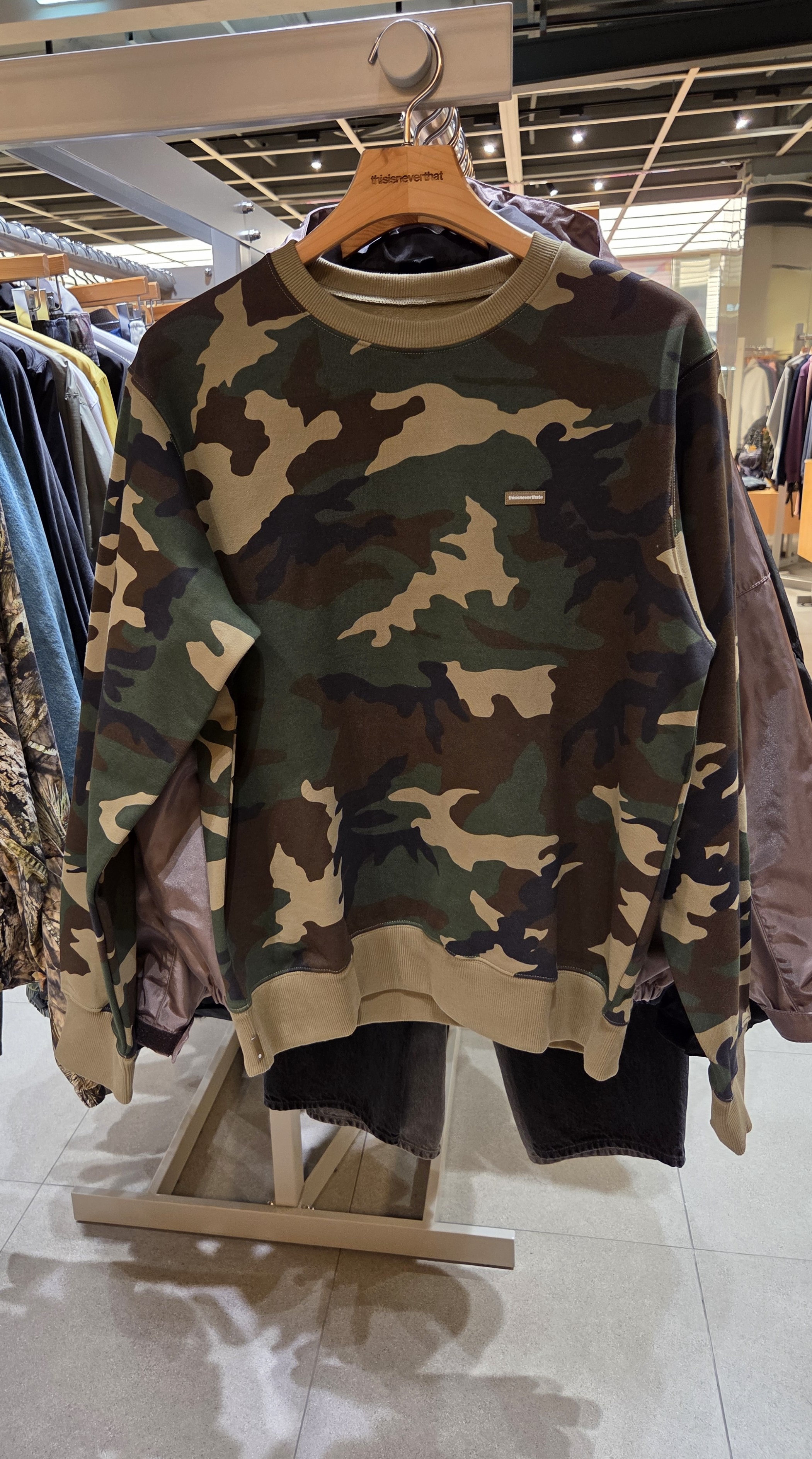 【THISISNEVERTHAT】 25FW T.N.T. CLASSIC HDP CREWNECK : CAMO