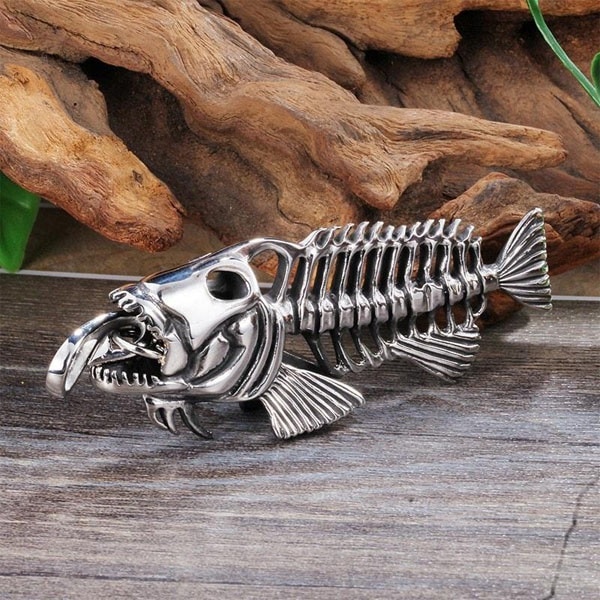 ブラックバスボーンステンレスペンダント サカナ 魚 3D 立体 おもしろ 骨 フィッシュボーン 面白 サージカルステンレス316L ネックレス パーツ メンズ レディース stt00-00-0681