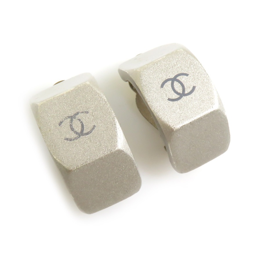 シャネル CHANEL イヤリング ココマーク メタル マットシルバー レディース e58254a