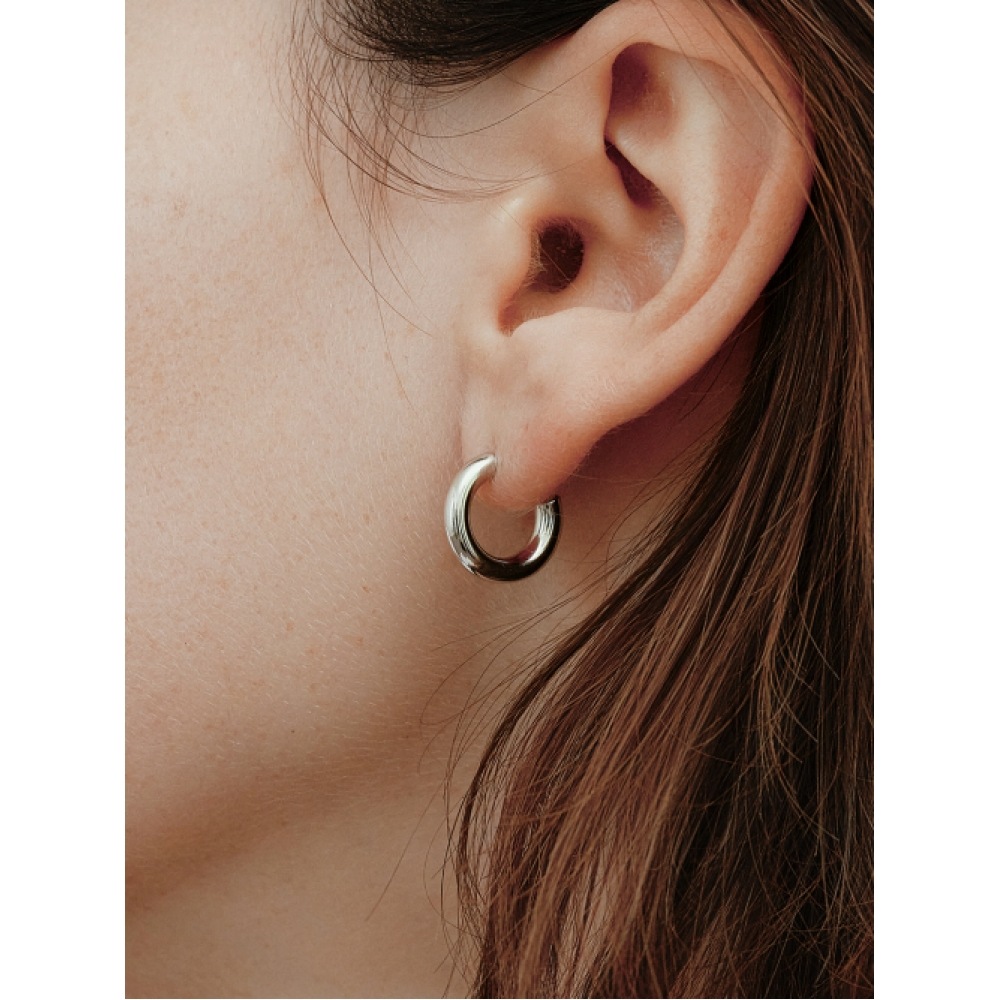 LUNNE シルバー 925 ソリッドフープ C スタッドピアス #LSE112