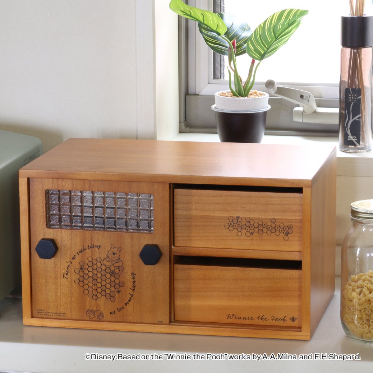 カウンター上収納 プーさんの引出し付き引き戸小物収納庫 食器棚 調味料ラック ブレッドケース 木製 桐 小物収納 卓上ラック ショーケース キッチン ラック 引出し 両面開き 収納ボックス