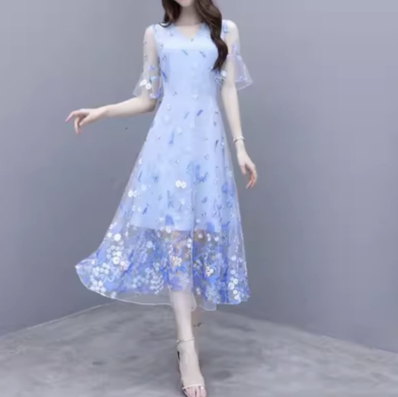 ワンピース フレアワンピース ロング丈 かわいい 大人可愛い きれいめ シンプル カジュアル 大人 上品 おしゃれ お洒落 大人女子 こなれ感 個性的 主役級 存在感 美容師 メイクアップアーティスト