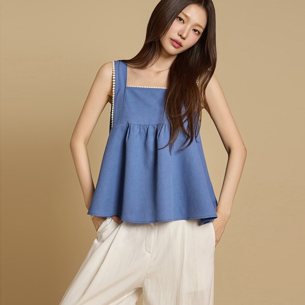 B3081 スクエア フリル ブラウス