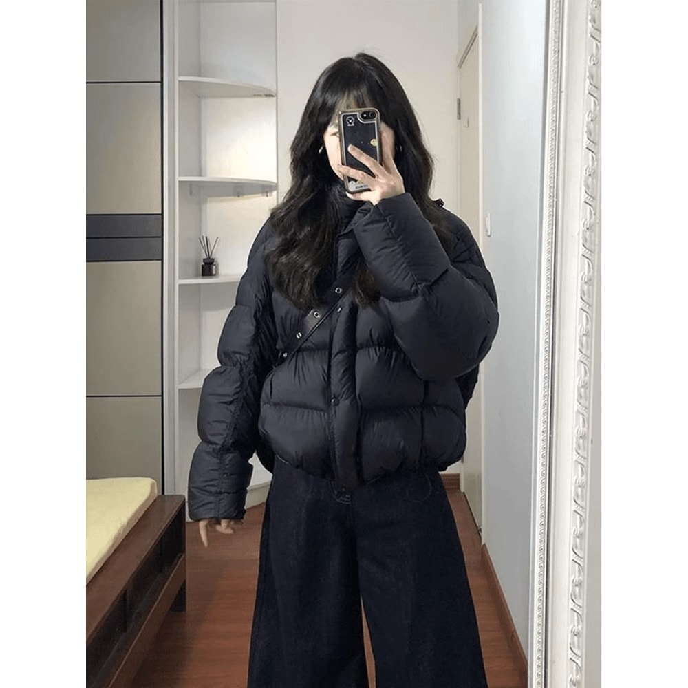 おしゃれで万能な黒のゆったりフード付きパンコート暖かい綿コートワークウェア風ゆったり暖かいシンプルコート