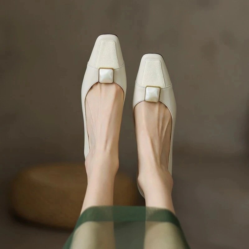 【メガ割 】エガちゃん 福袋 2025 24 新作ハイヒールミュール フラットパンプス レトロ 本革 ミドルヒール パンプス おしゃれ 百掛けスロープヒー ショートブーツ化粧ポーチ-大容量