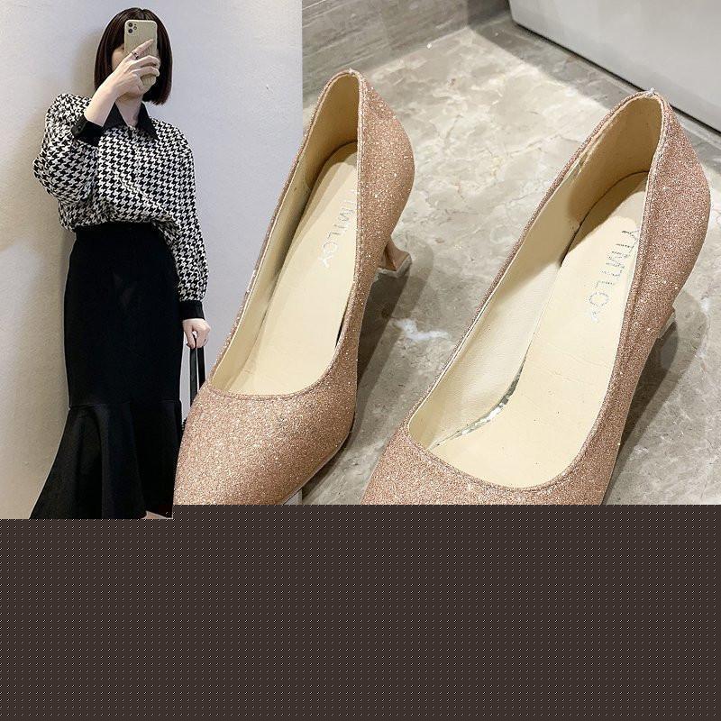 3点ご購入で2oo円OFFパンプス レディース 疲れにくい ミドルヒール ポインテッドトゥ カジュアル 痛くない 美脚 キラキラ 結婚式 春 パーティー 靴 シューズ 宴会