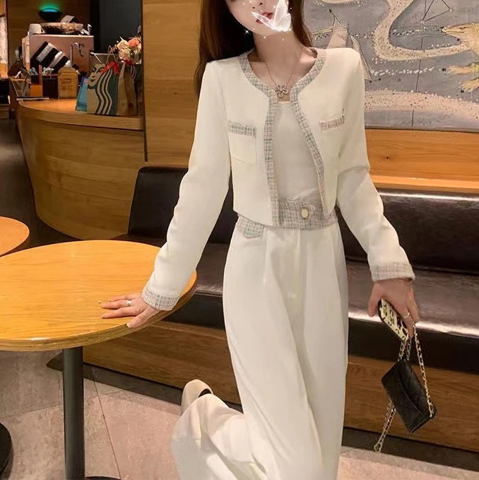 ハイエンドのカスタマイズ-小さな香りのスタイルの女性用スーツ 2024 春と秋のファッショナブルな西洋セレブスタイルのワイドレッグパンツ女神スタイルの 2 点セット