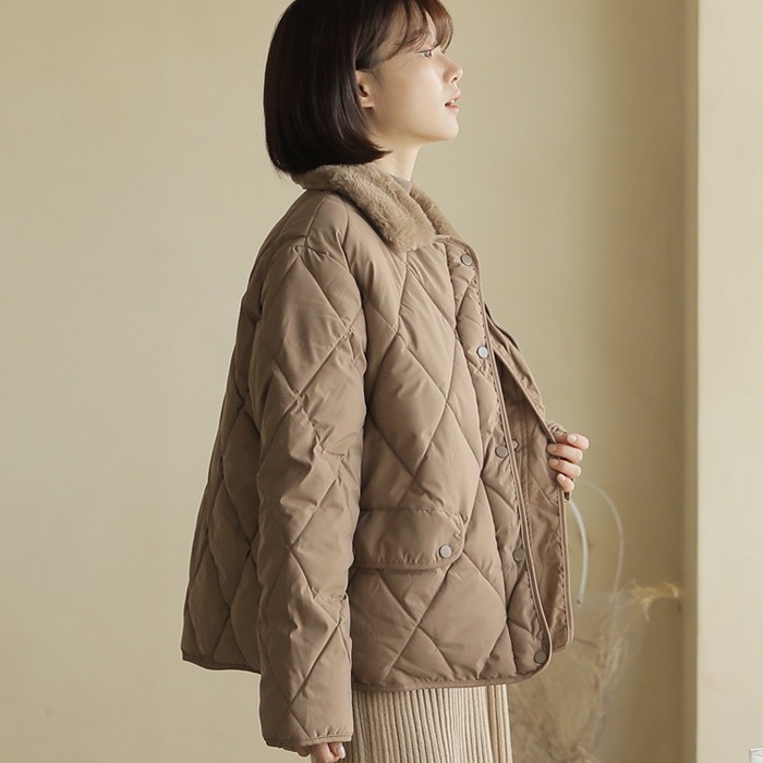 [韓国ファッション] ダイヤキルティング フェイクファー襟付き ショート丈 中綿ブルゾン