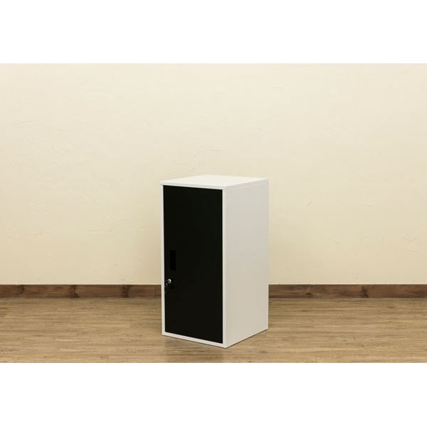 ハイタイプ 鍵付きロッカー/収納ラック (ブラック) 幅38cm スチール カギ×2個 棚板 転倒防止器具付き 連結可 『キューブBOX』