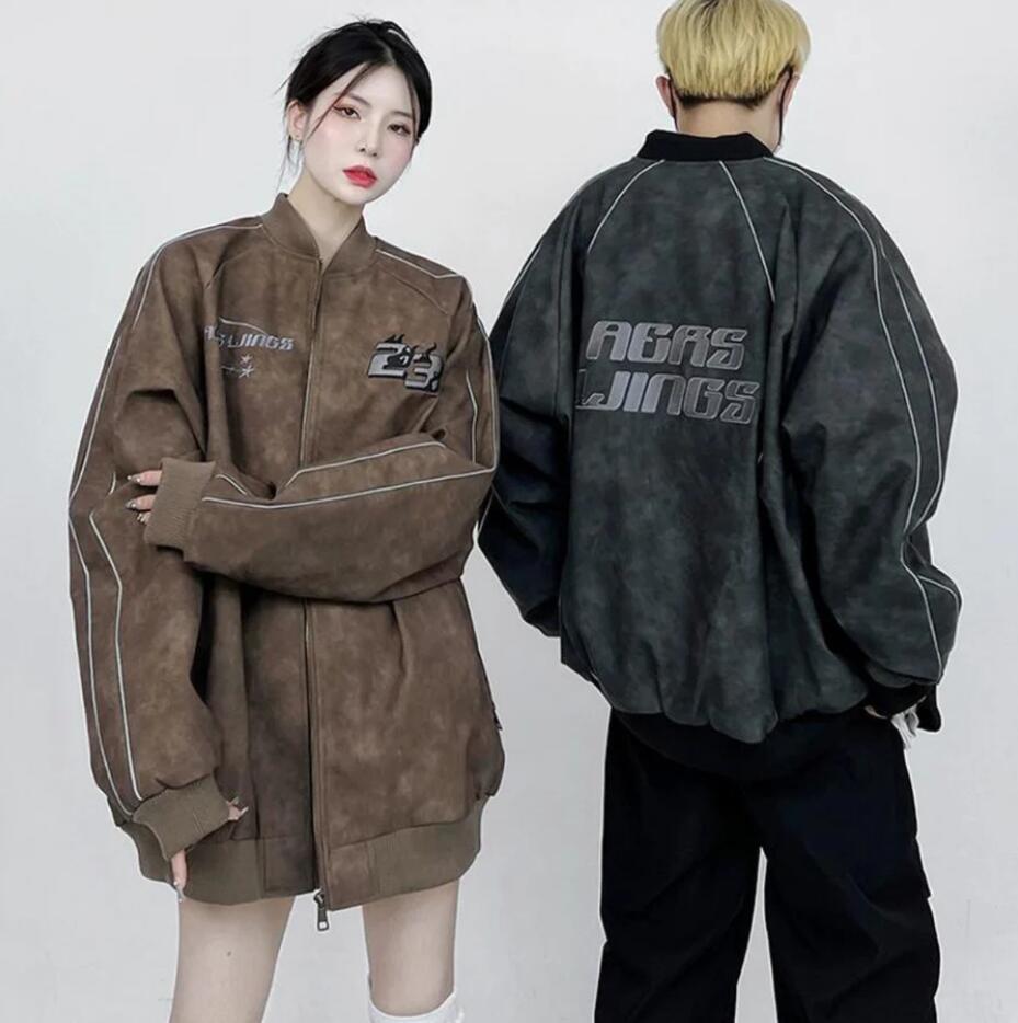 【3日で出荷】ビッグシルエット PUレザー ロゴ 刺繍 ジップ スタジャン アウター ブルゾン オーバーサイズ サイドライン ゆったり メンズライク ユニセックス MA-1 カジュアル バックロゴ 韓