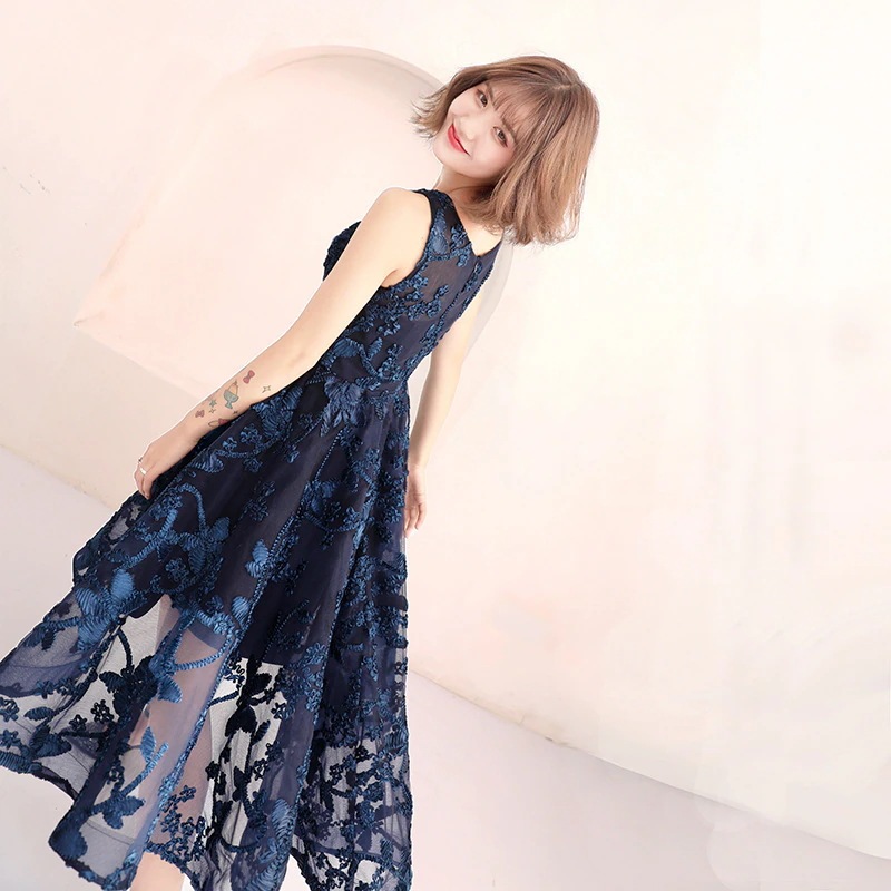 女性のためのバンケットドレス2025威厳のあるエレガントなスリムフィットとスリムなフロントショートロングパーティードレス