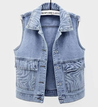 柄入りデニムベスト トップス ベスト ノースリーブ ブルーデニム かわいい 可愛い きれいめ シンプル カジュアル 上品 おしゃれ かっこいい 可愛い 女子 こなれ感 ラブリー