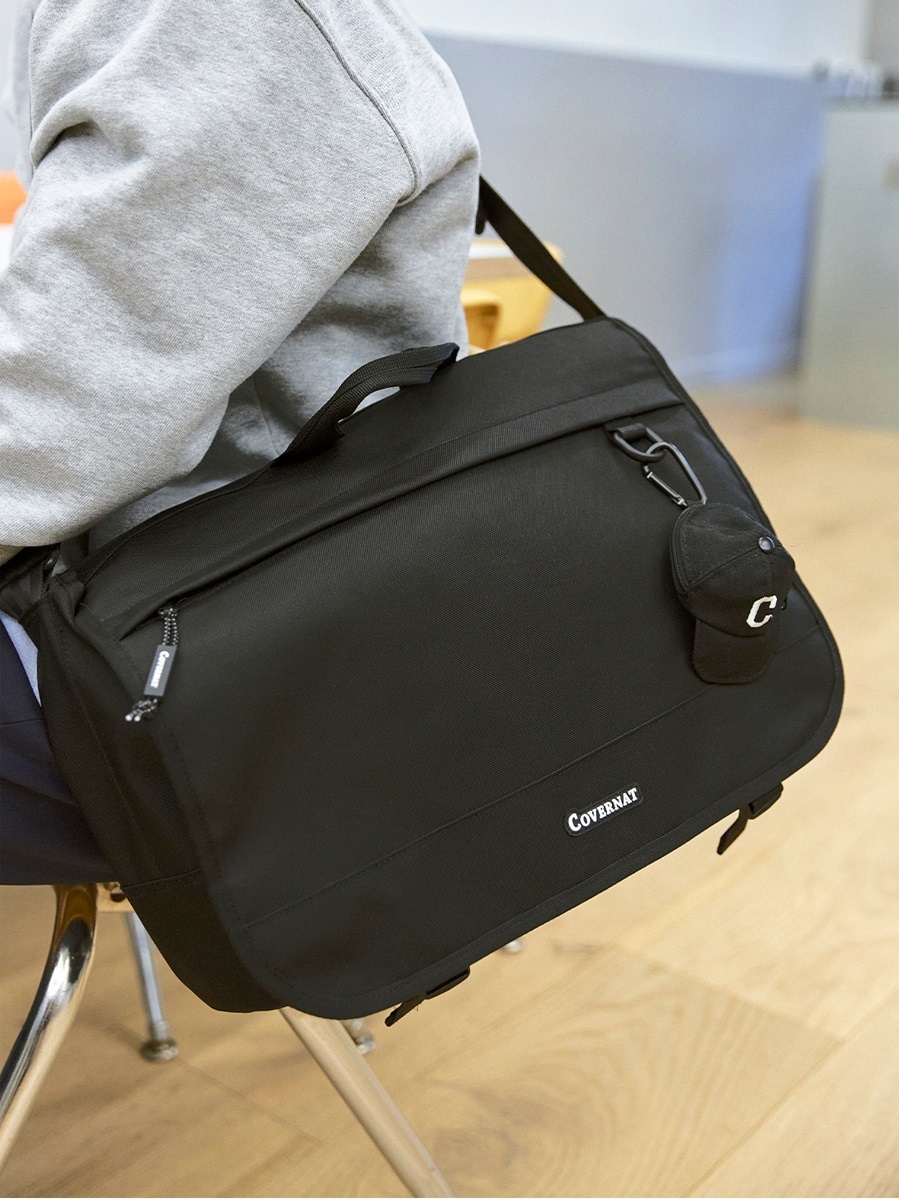 Qoo10] COVERNAT Authentic Messenger : バッグ・雑貨