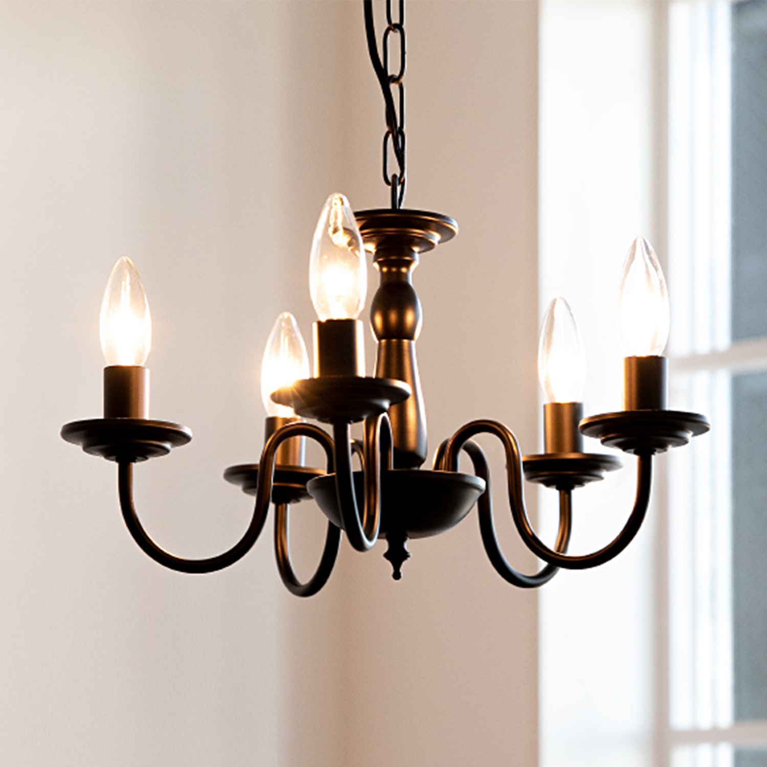 シャンデリア ブラック レトロ 5灯 LED対応 E12 ペンダントライト おしゃれ シーリングライト インテリア 天井照明 照明器具 リモコン無し プレゼント リビング ダイニング 電球別売り