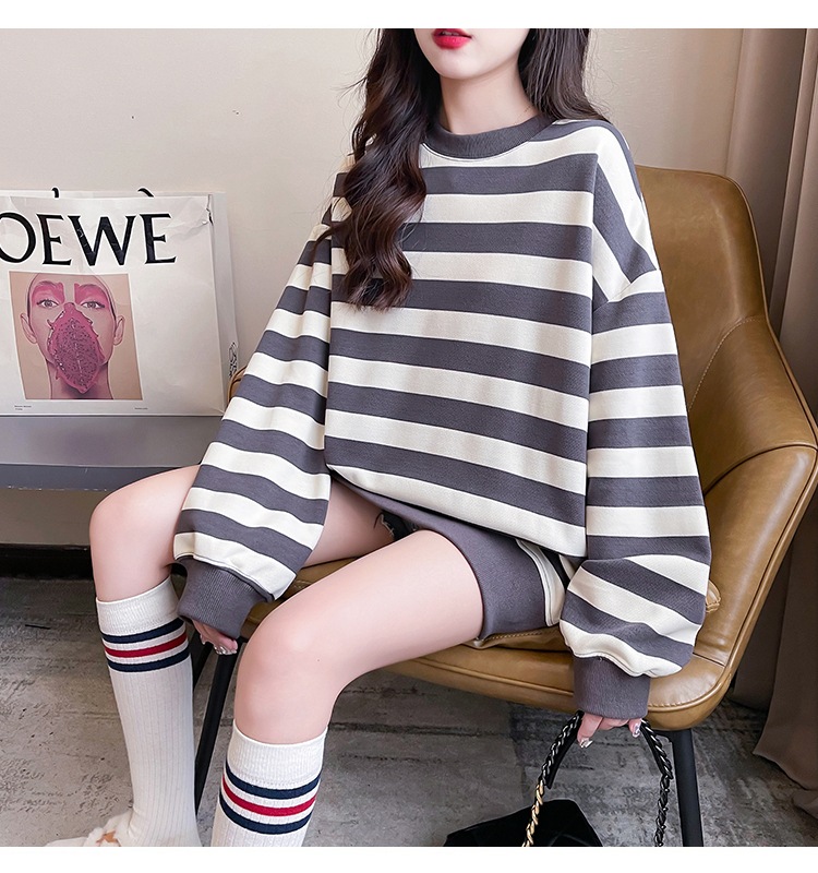 トップス カットソー 長袖 ラウンドネック プルオーバー ミディアム丈 かわいい 大人可愛い きれいめ シンプル 上品 おしゃれ かっこいい カジュアル こなれ感 個性的 主役級 存在感 抜け感 春 5,638円