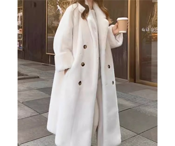 レディース コート アウター 上着 ロングコート ロング 長袖 襟付き スーツカラー もこもこ ふわふわ ポケット ボタン 厚手 ベルベット 毛皮 かわいい 大人可愛い きれいめ シンプル カジュアル