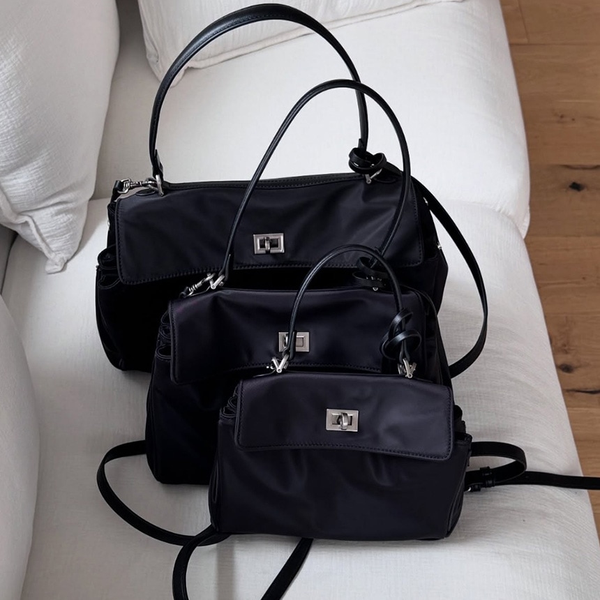 ENOA ミディアムショルダーバッグ ナイロン 大容量 通勤通学 デイリーバッグ