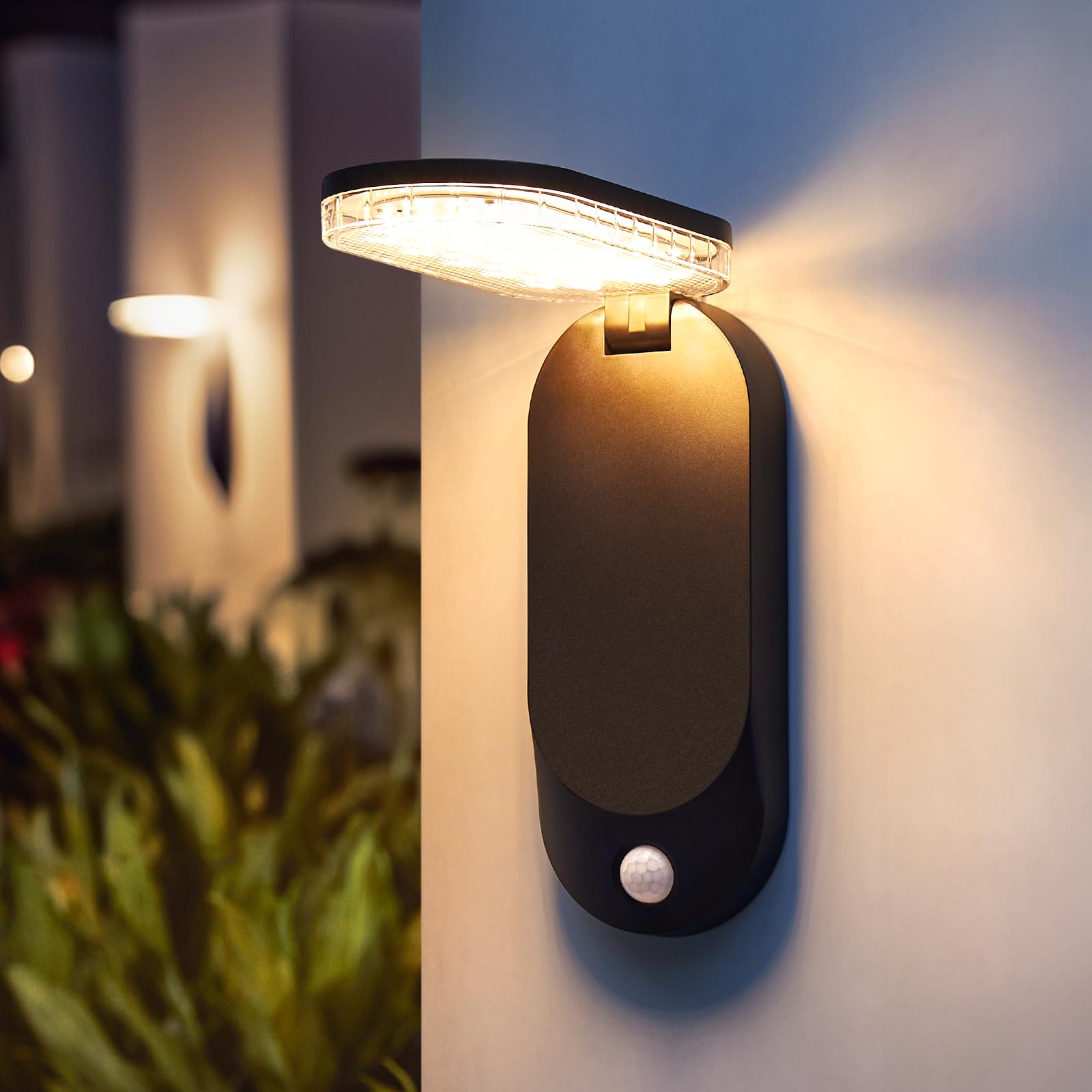 ソーラーライト 屋外 防水 暖色LED センサーライト 壁掛け おしゃれ 通路ライト IP65防水 人感センサー 高輝度 イルミネーション アウトドアライト 2モード 自動点灯/消 61476