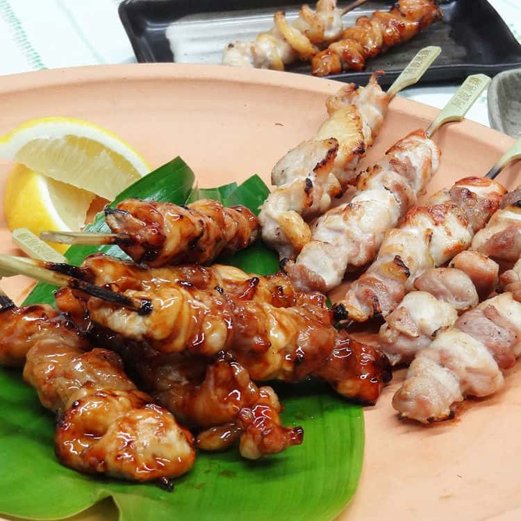 阿波尾鶏 モモ串 40g（20本） 離島は配送不可 6920027 お歳暮 お中元 お土産 ご進物 ギフト 贈り物に最適