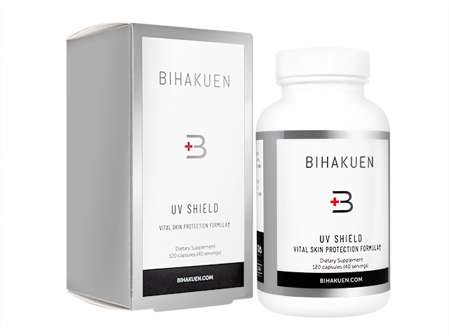 【UVシールド　120カプセル(40回分)】　日焼け止めをしながらクリアなお肌をサポートする飲むタイプの日焼け止めです