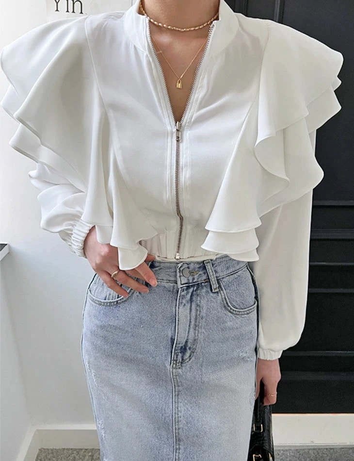 フリル ショート丈 ジップアップ ブルゾン ジャケット ホワイト ブラック 白 黒 アウター 羽織り 長袖 無地 可愛い フェミニン ガーリー 上品 きれいめ 秋 冬 レディース 韓国ファッション