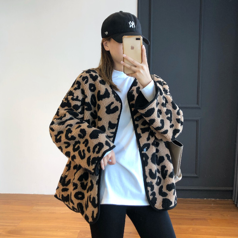 レオパード柄ジャケット アウター ジャケット 袖あり 長袖 Vネック 前開き かわいい 大人可愛い きれいめ シンプル カジュアル 大人 上品 おしゃれ お洒落 大人可愛い 大人女子 こなれ感