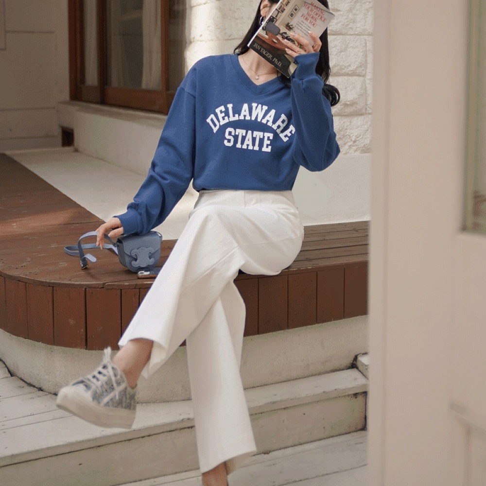 Click & Funny セルレタリング V ネックスウェットシャツ