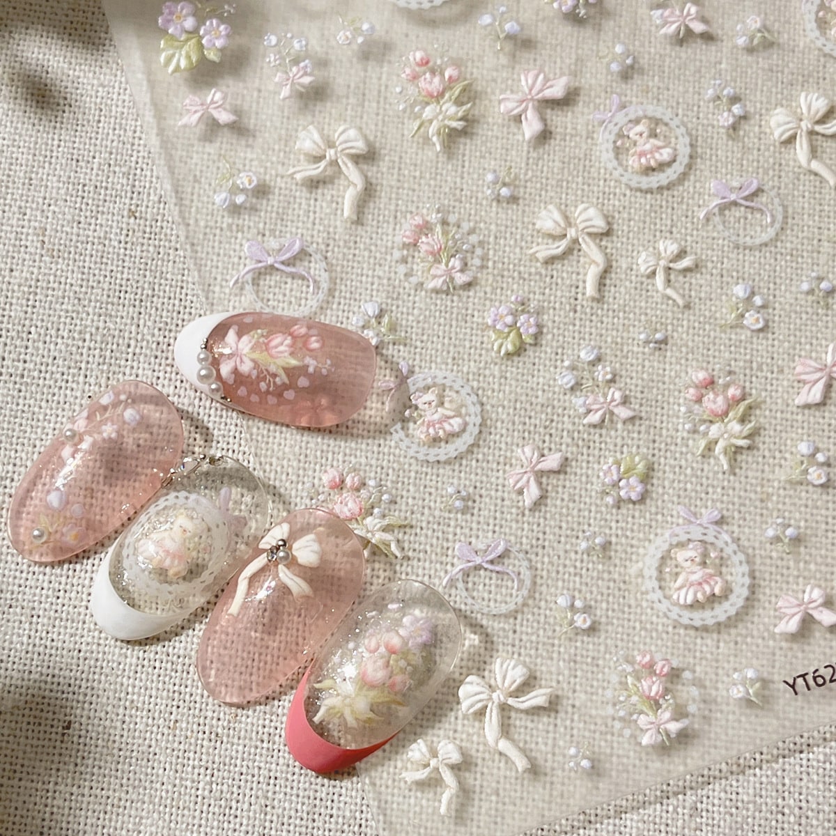 【1点ご購入 で10点プレゼントいたします】チューリップのリボンをエンボスしたベアーネイルシール甘い風デコレーションシール