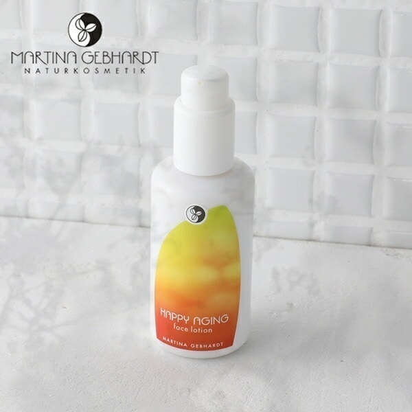 【正規品】マルティナ（martina） ハッピーエイジモイスチャーミルク 100ml 乳液 メイク下地 化粧下地 モイスチャーミルク エイジングケア さっぱり ハリ ツヤ キメ シア脂 バニラ d