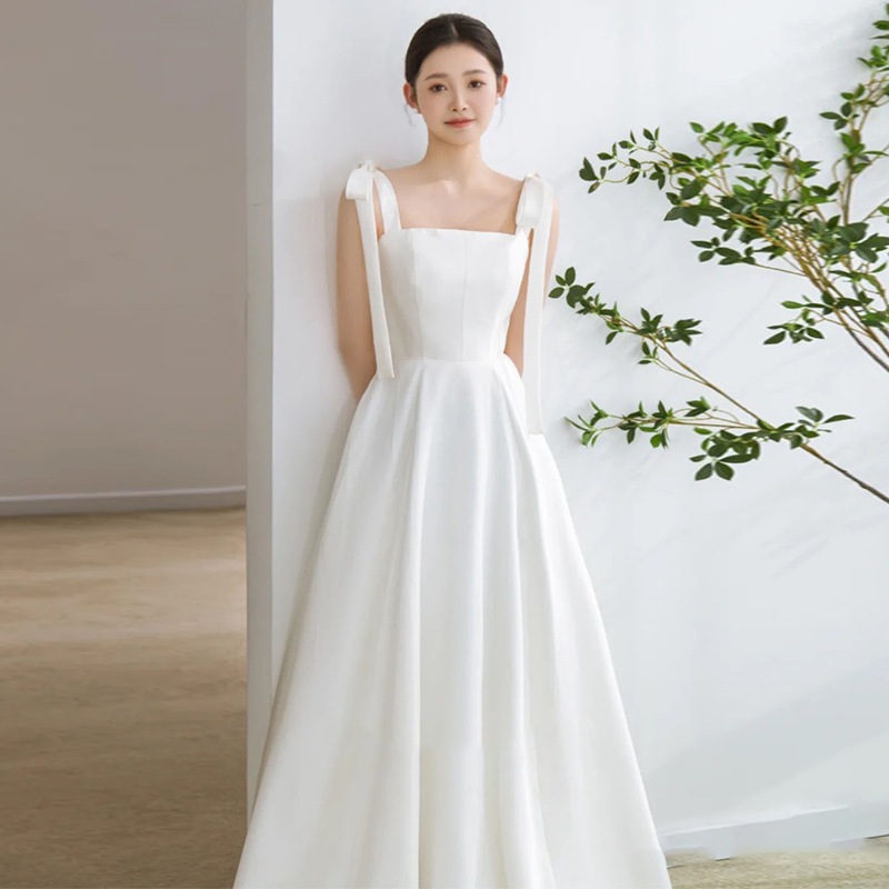 サスペンションカラーの結婚ドレスシンなウェディングドレスウェディングドレス毎日のウェアラブルサテン芝生旅行と写真外出ベール